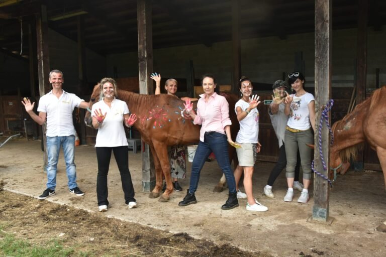 horsepaint-group.jpeg